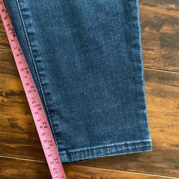 Levi’s Signature Totally Shaping Skinny Jeans - Picture 5 of 7